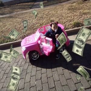 Meet your Posher, Denise